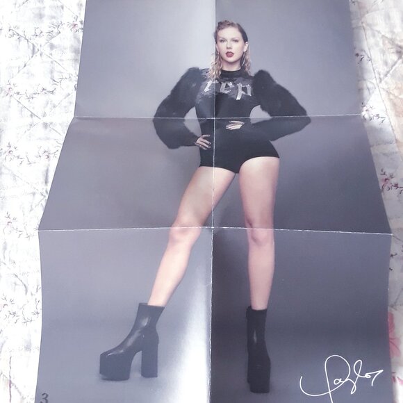 Taylor Swift 1989 Deluxe Photos + Reputation Poster Bundle - Picture 5 of 6